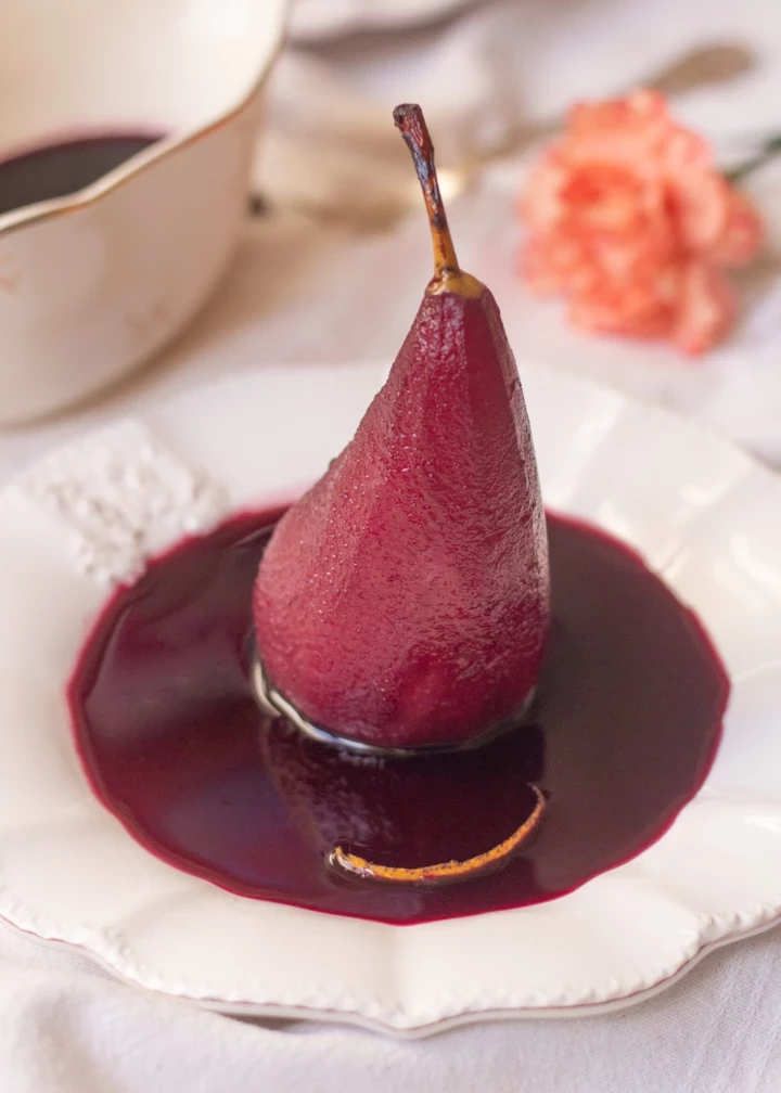 Уроки французької: Poires Pochées Au Vin Rouge — груші, томлені у червоному вині1