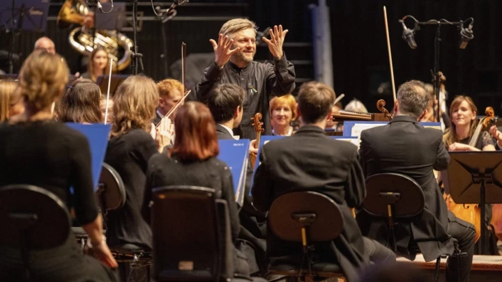 Диригент Кирило Карабиць отримав орден від короля Британії за популяризацію української музики0