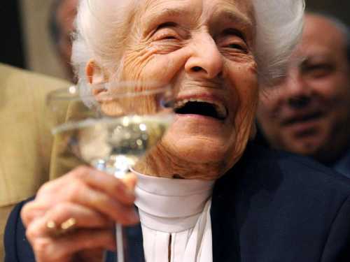 “Я ніколи не хворіла, — сказала Рита Леві, коли їй було 100 років”: Поради великої вченої про життя та довголіття