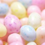 Це заборонено: такими кольорами не можна фарбувати яйця на Великдень