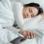 Як скинути вагу під час сну — 5 ефективних способів