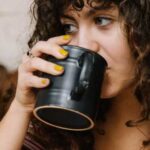 Чому від вживання кави випадає волосся і як цьому запобігти