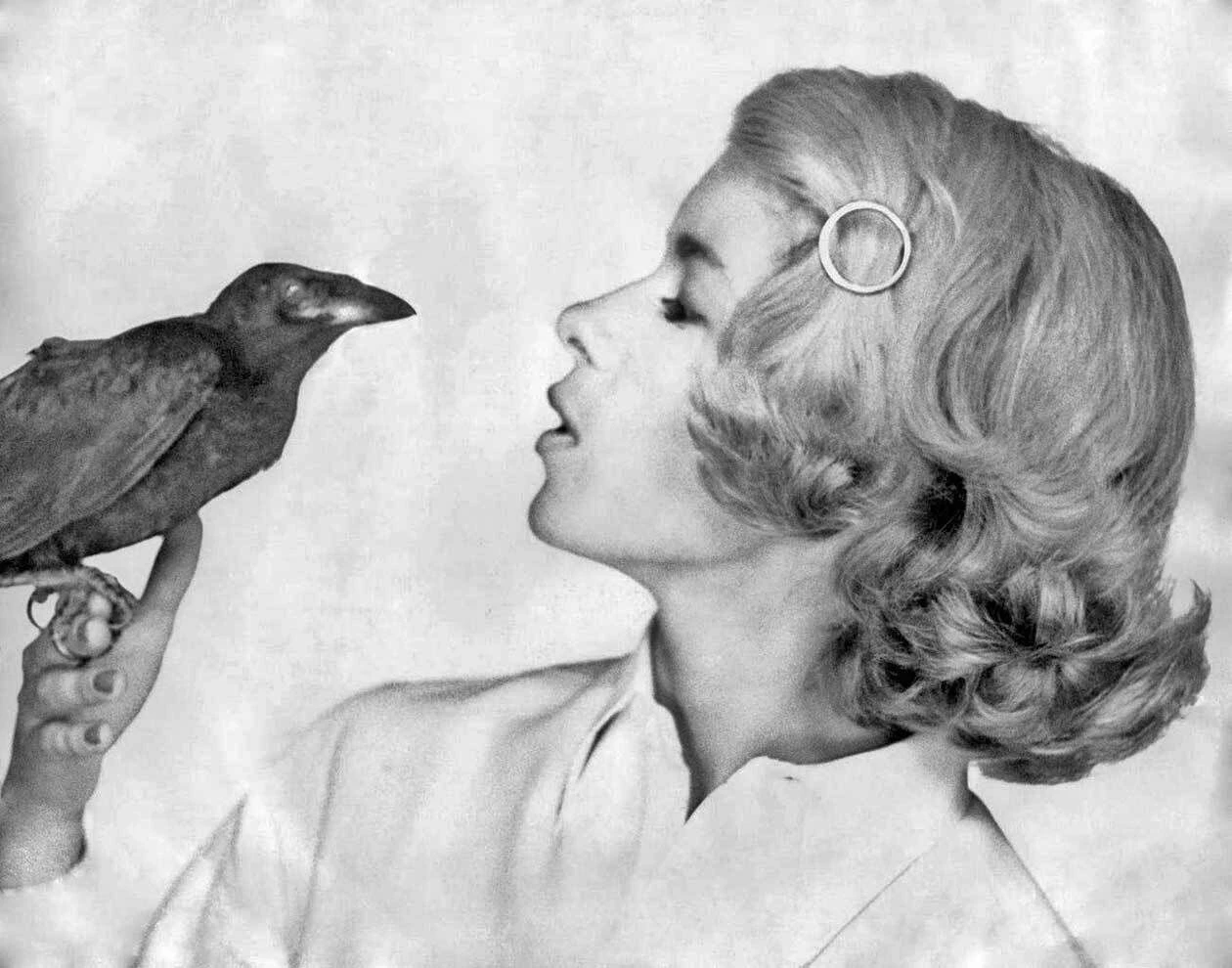 Її модельна кар’єра була надзвичайно насиченою: вона брала участь у численних модних показах, знімалася для журналів, каталогів і рекламних кампаній. Photo: Courtesy of Martha Stewart11