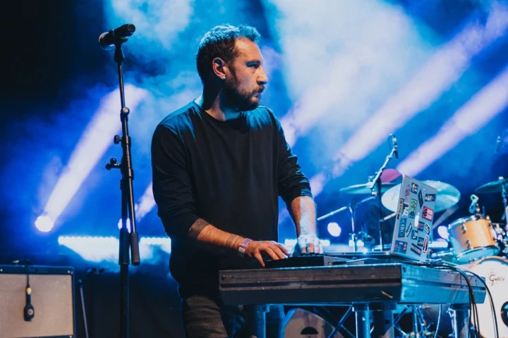 Марічка Головко презентувала пісню "Відмова" — про перетворення болю на креатив.
1