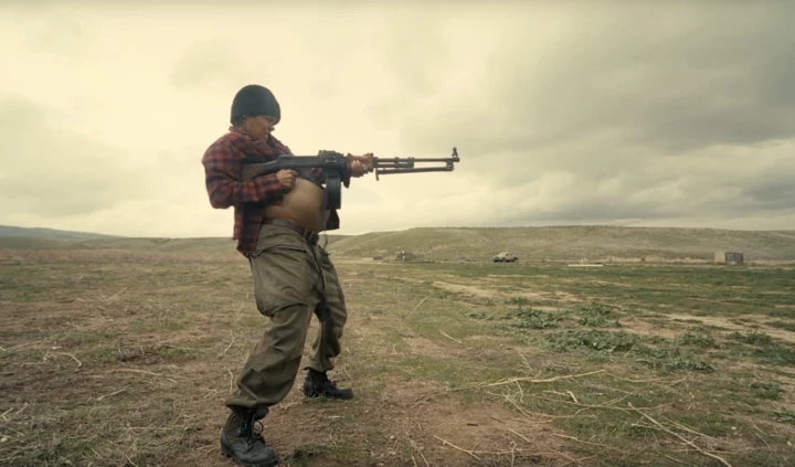 Чому "Бій за боєм" викликає найбільше обговорень серед фільмів цього року?
4