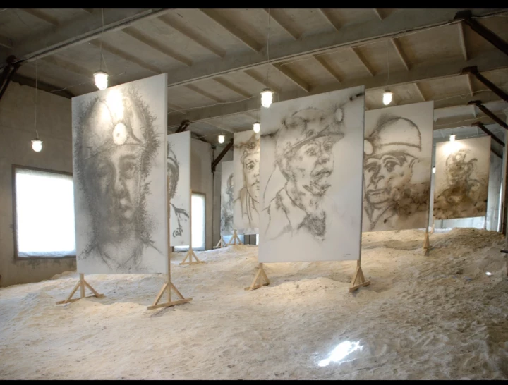 Десять мистецьких робіт про Донбас.
6