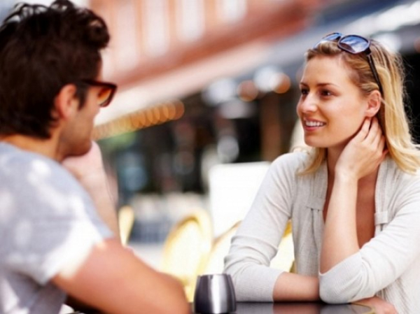 4 теми, про які не варто говорити на першому побаченні