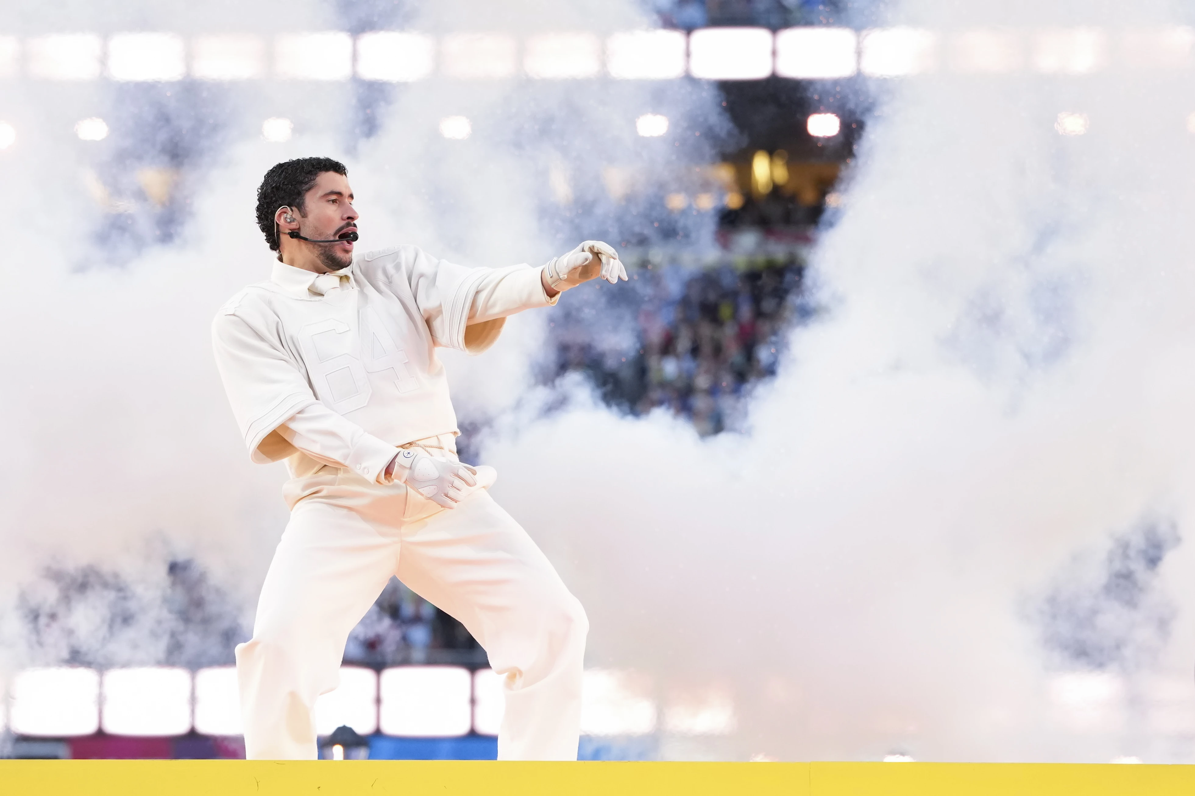 Чому перформанс Bad Bunny на Супербоулі 2026 вже вважають епохальним
5