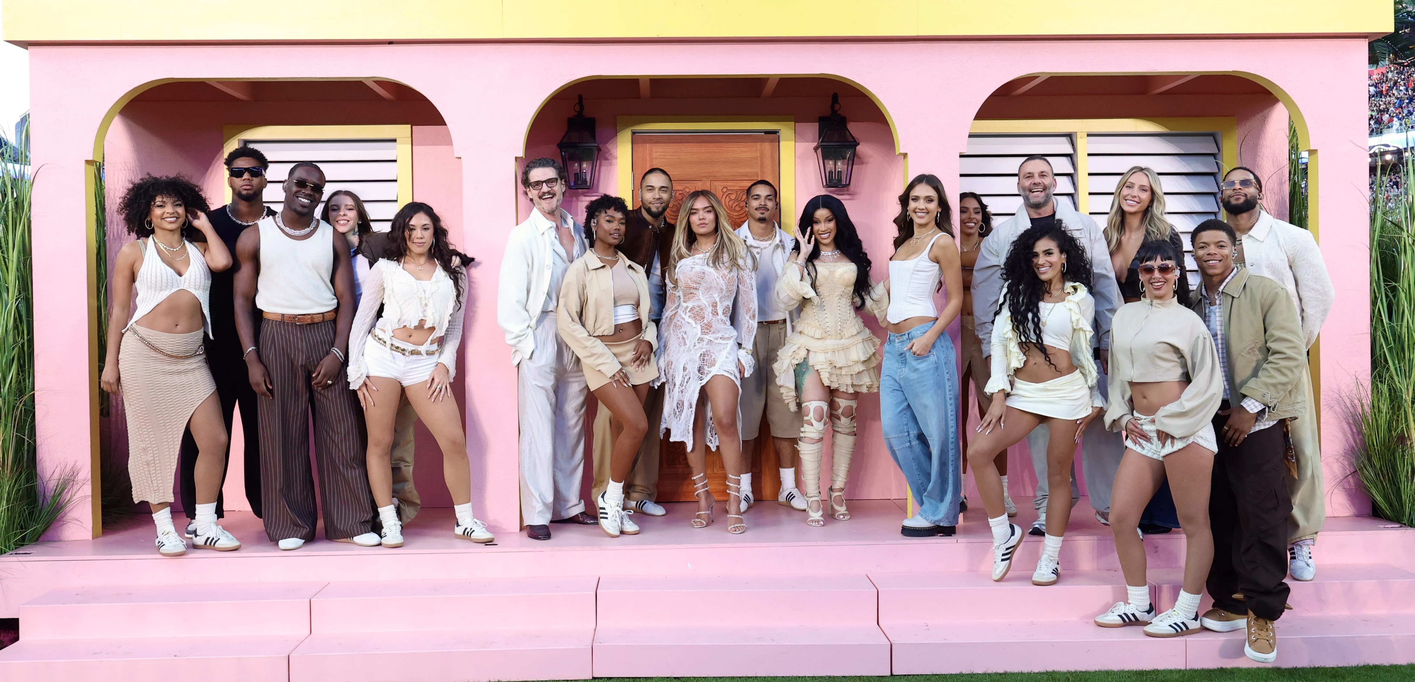 Чому перформанс Bad Bunny на Супербоулі 2026 вже вважають епохальним
8