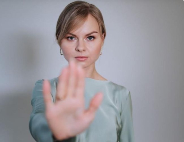 Сила слова “ні”: як відмовляти, щоб вас поважали