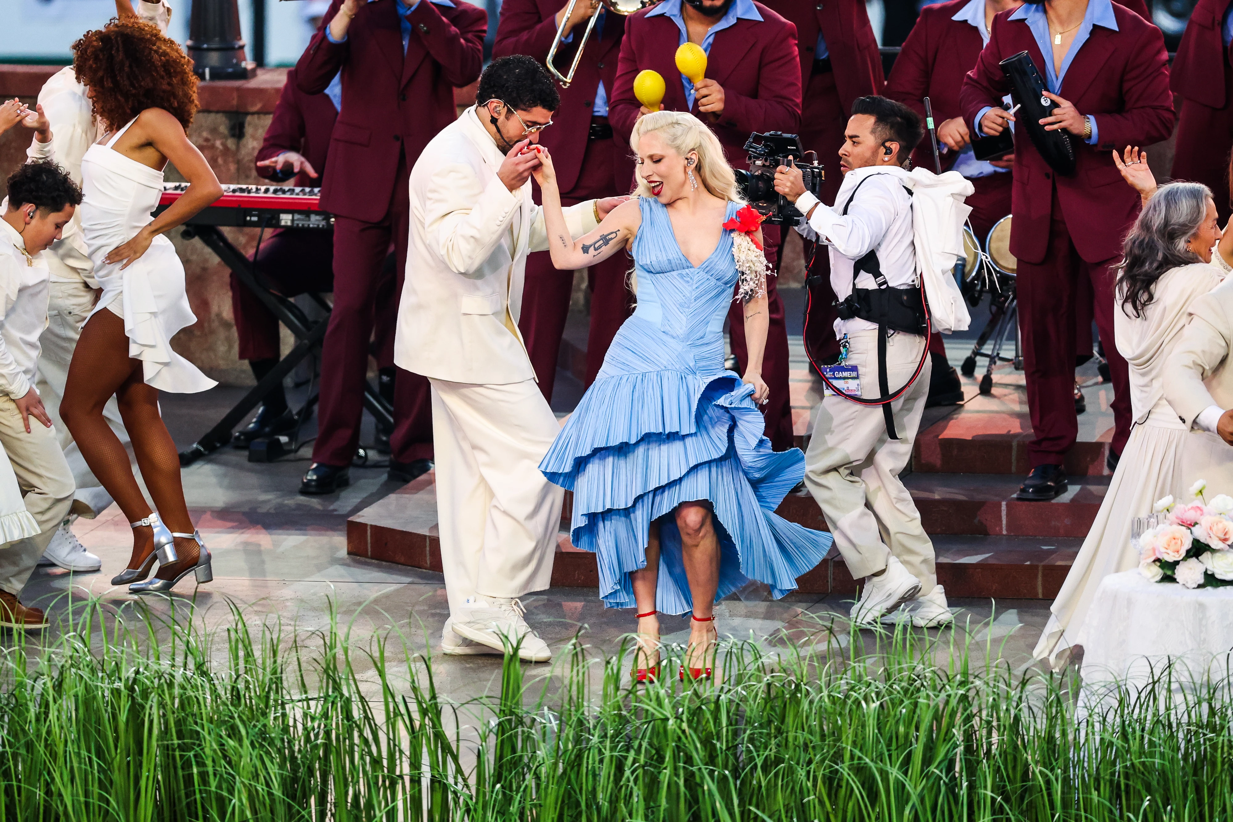 Чому перформанс Bad Bunny на Супербоулі 2026 вже вважають епохальним
1