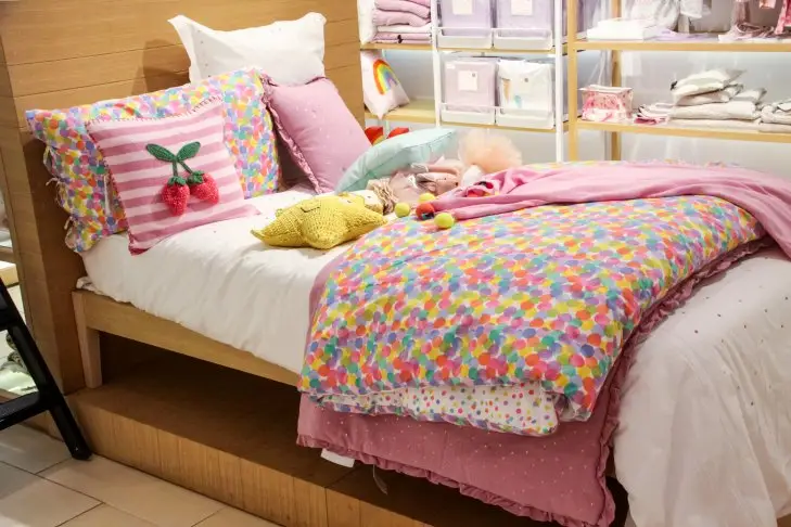 Якого кольору має бути постільна білизна: наука про здоровий сон