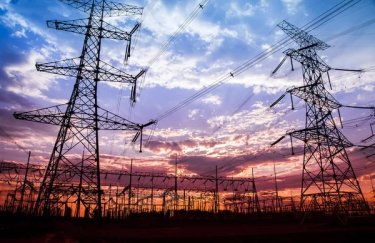 В окремих районах чотирьох областей – відсутнє живлення: перелік знеструмлених.