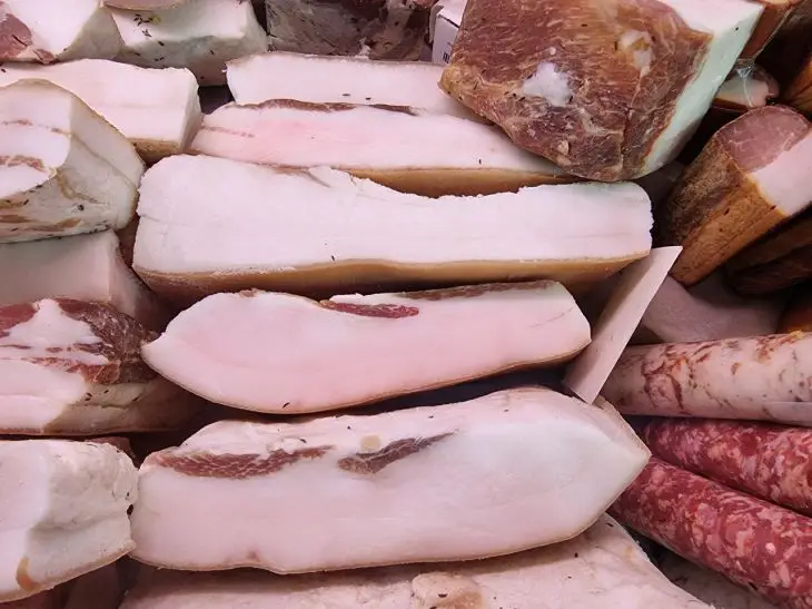 Як багато сала можна з'їсти без шкоди: норма для серця та судин