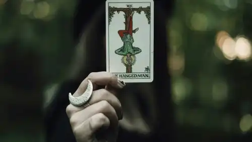 Тароскоп для зодіакальних сузір’їв на квітень 2026: кого спіткають трансформації, а кого…