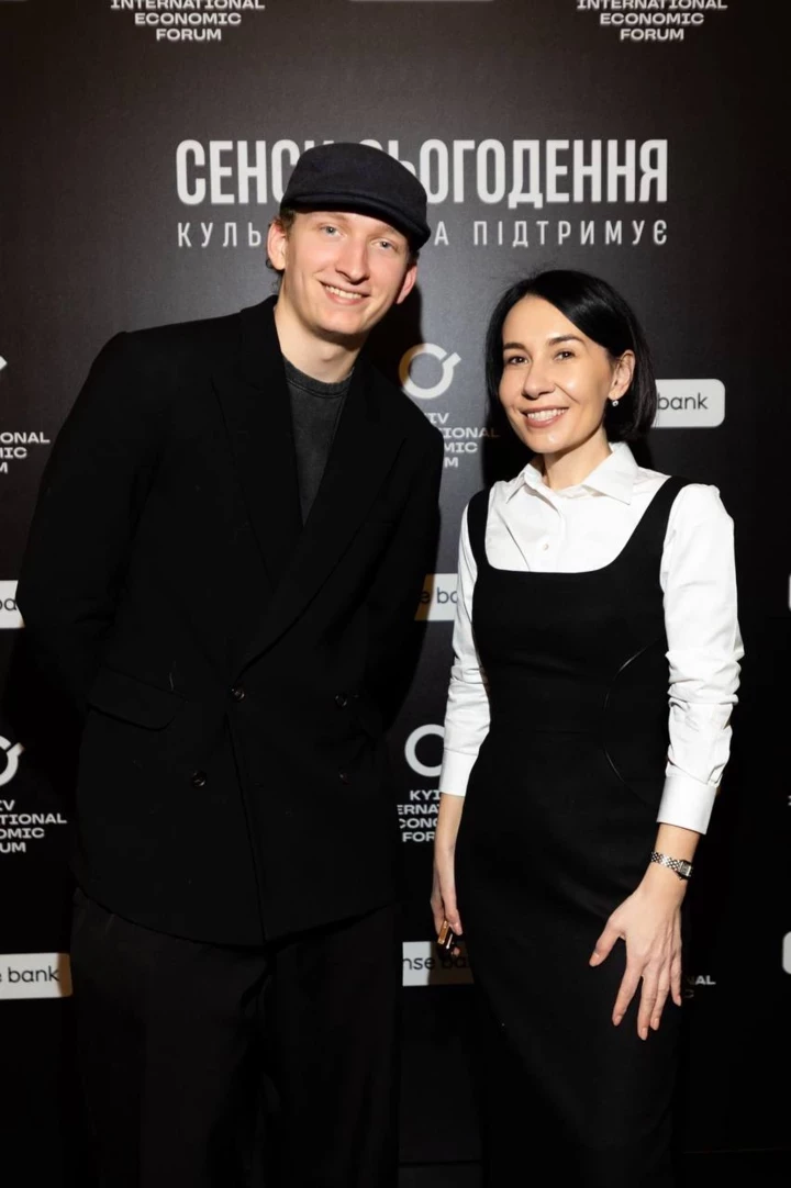 Вечір "Сенси сьогодення: культура, яка підтримує" у театрі Лесі Українки: як це було.
16