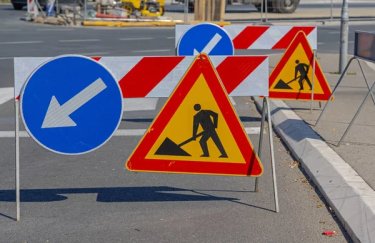 Київські шляхи: перекриття на мостах і естакадах під час відновлення