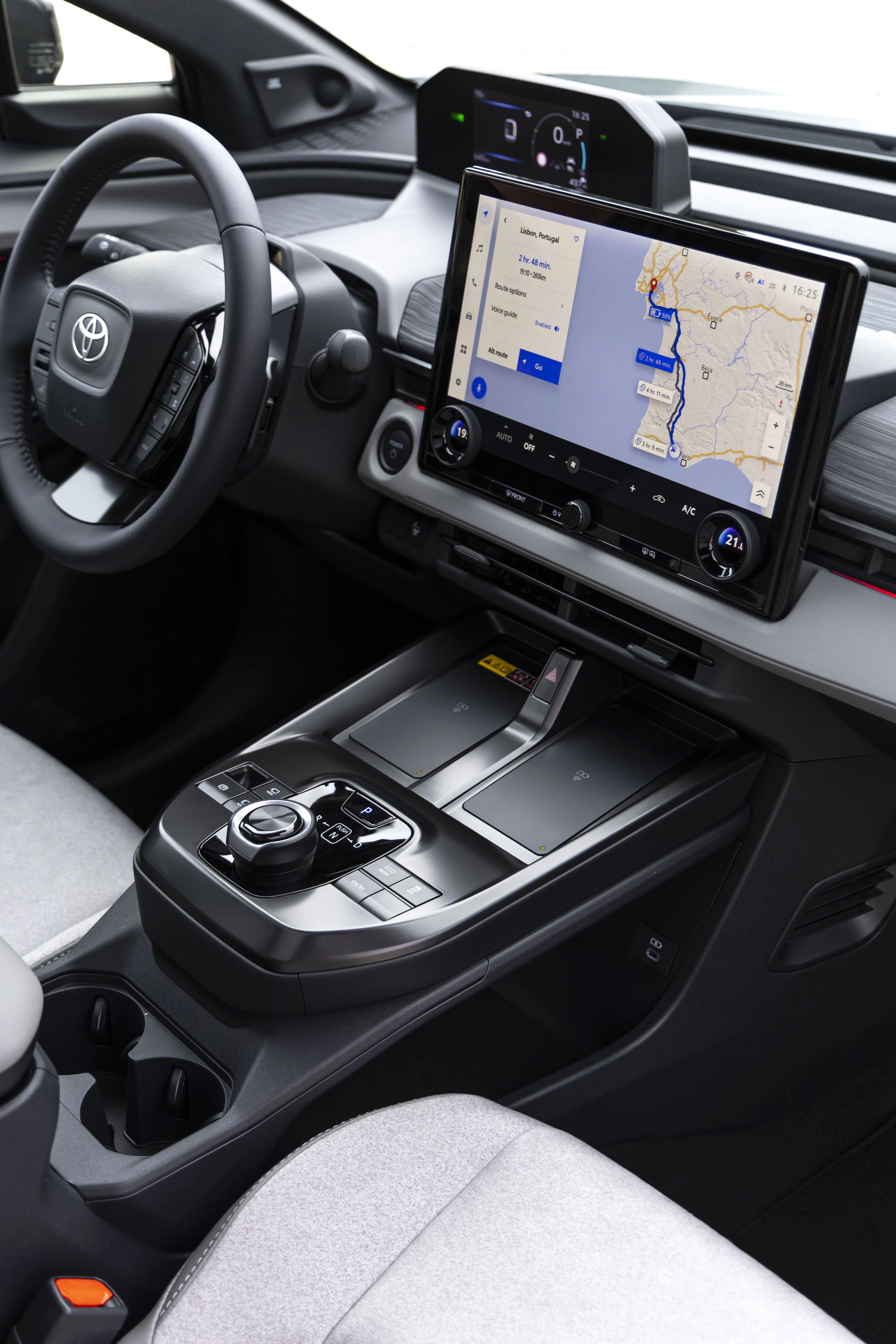 Оновлений Toyota C-HR+: електричний кросовер, що перевертає уявлення.
11