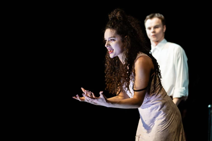 Вечір "Сенси сьогодення: культура, яка підтримує" у театрі Лесі Українки: як це було.
6