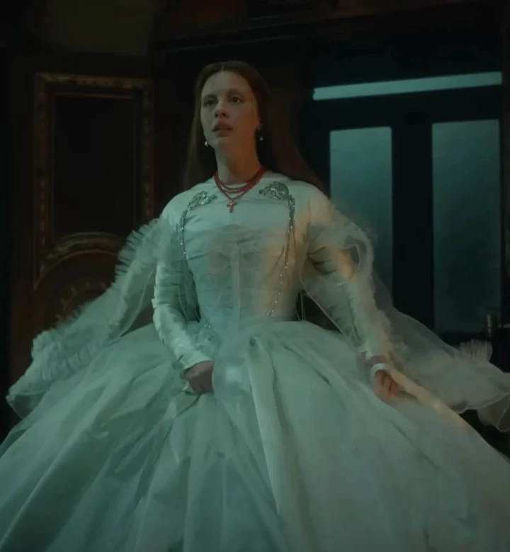 За лаштунками: дизайн костюмів для "Франкенштейна" від Ґільєрмо дель Торо в стилі готики.
10