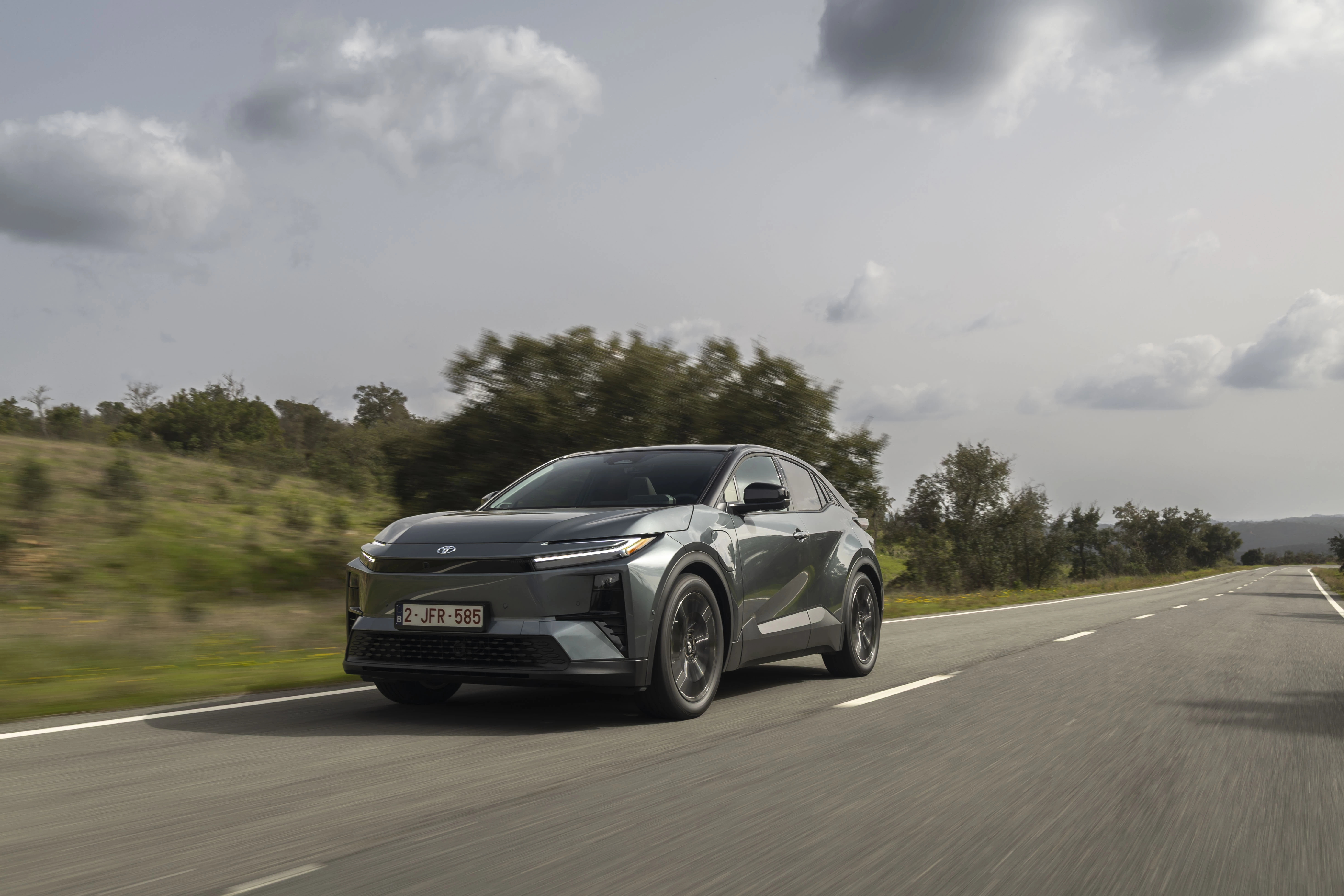 Оновлений Toyota C-HR+: електричний кросовер, що перевертає уявлення.
10