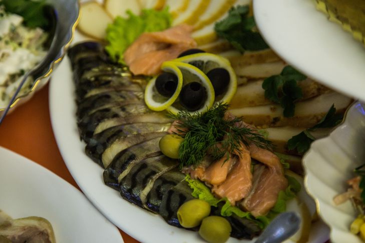 Чому оселедець з молоком отрута: міф чи реальна загроза