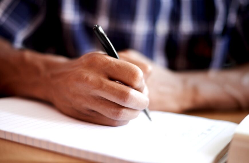 Цифровий детокс: чому ручка сильніша за клавіатуру