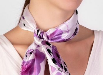 Як створити новий образ за допомогою одного аксесуара? Хустка у вашому гардеробі