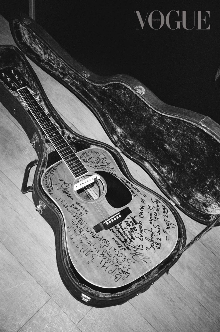 Звитяги: Музика та допомога — Святослав Вакарчук про концерти на передовій, неспокій і почуття.
1