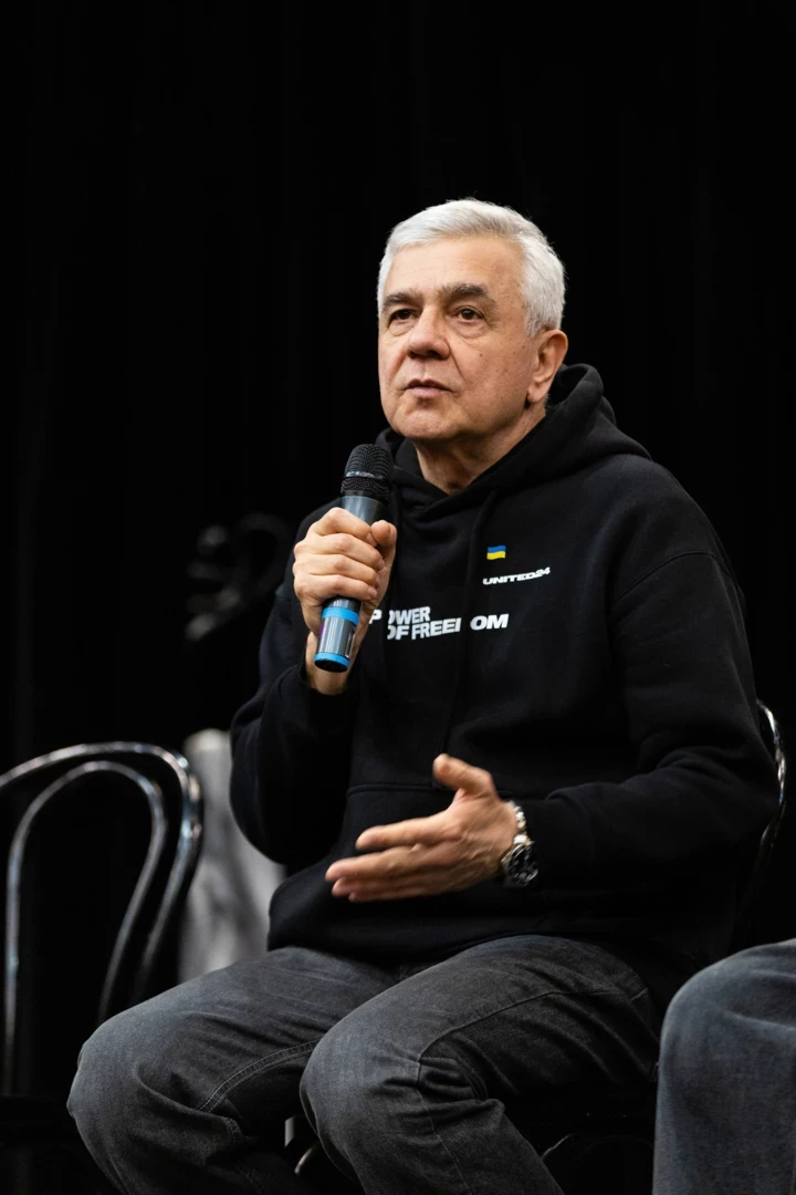 Вечір "Сенси сьогодення: культура, яка підтримує" у театрі Лесі Українки: як це було.
1