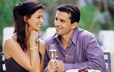 Про що не варто говорити на першому побаченні? Поради чоловікам