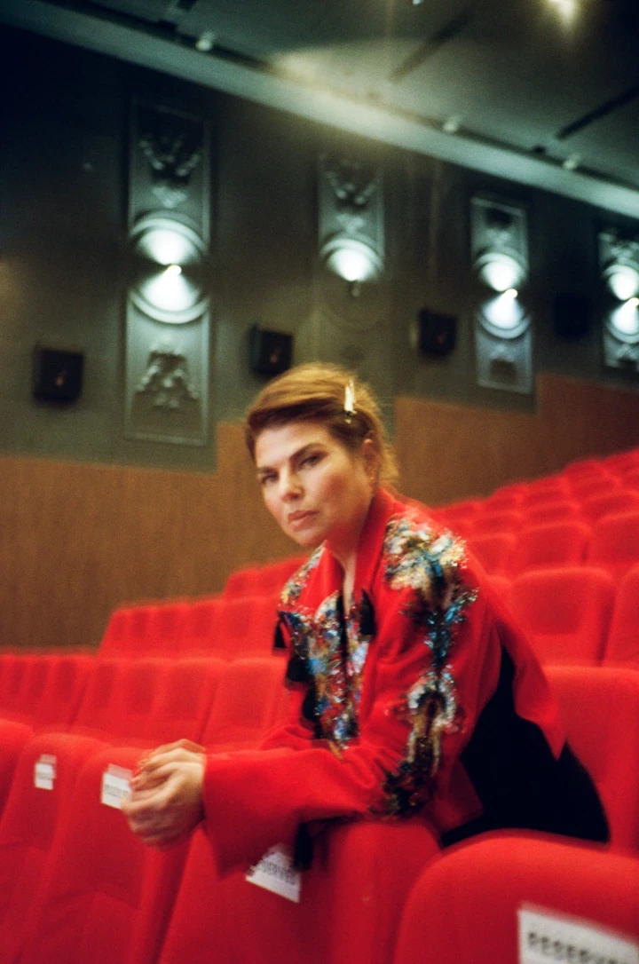 Тоня Ноябрьова, режисерка: про стрічку "Весна-літо", моду та відображення "війни без прямої війни"
3