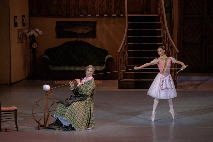 Шість вартих уваги театральних дебютів до кінця квітня.
3