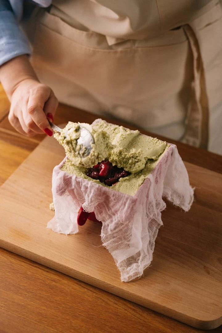 Холодна сирна паска: святковий рецепт, що вразить всіх
14