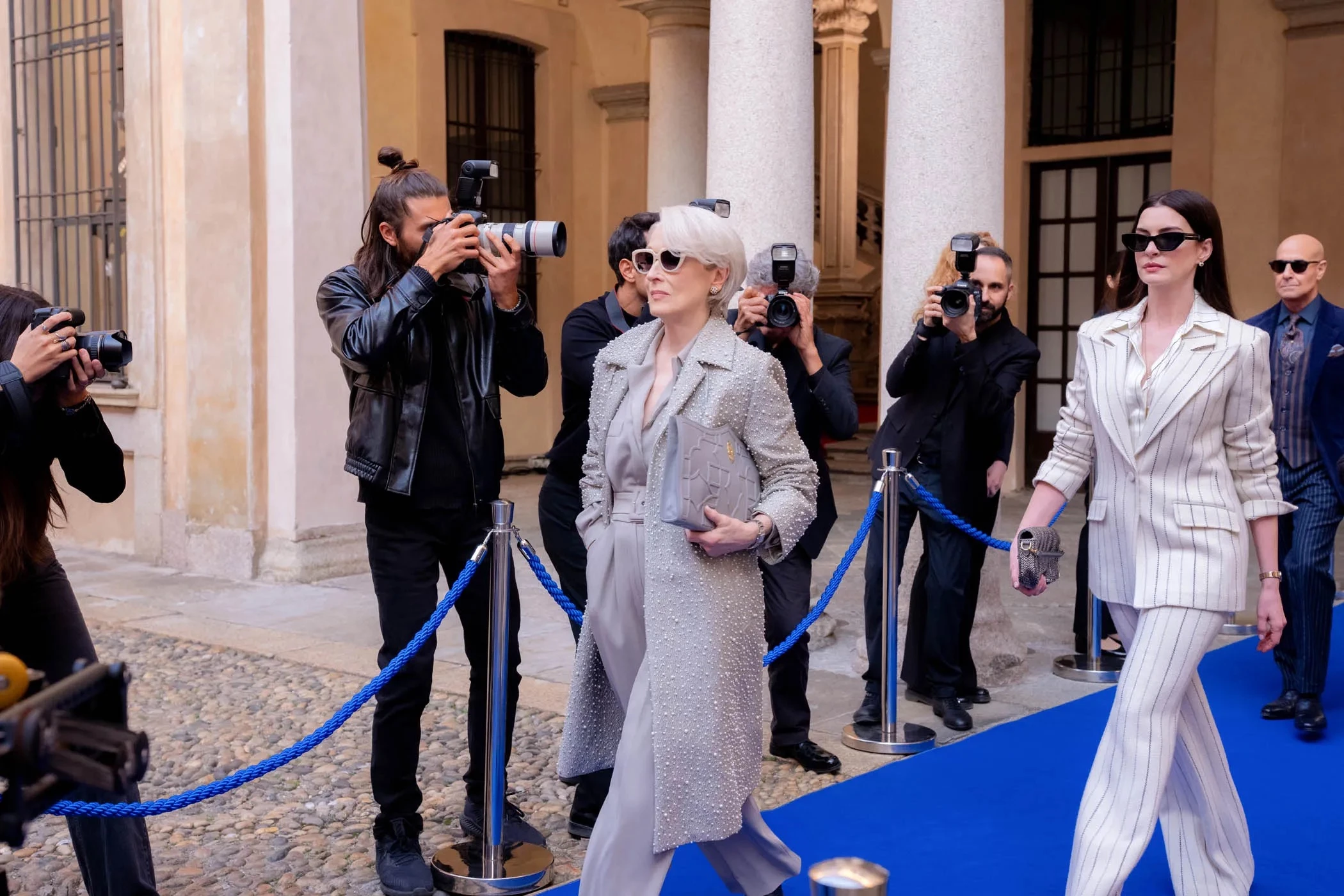 "Диявол носить Prada — 2": що варто знати про болісно смішну комедію.
0