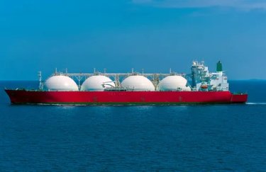 Газові танкери з Абу-Дабі й Катару долають Ормузьку протоку, незважаючи на небезпеку нападів
