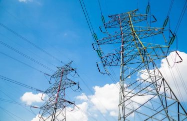 Мешканці п’яти регіонів позбавлені електрики: де відсутнє живлення