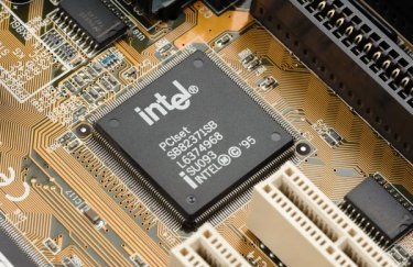 Intel може поставити понад три мільйони спеціалізованих чипів штучного інтелекту для Google.