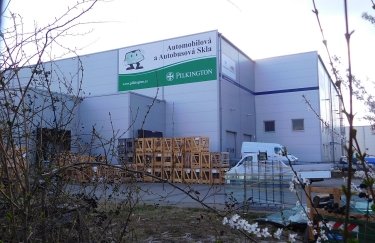 Найбільший постачальник листового скла в Україні тепер є дилером Pilkington.