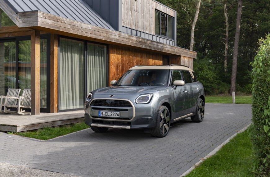 MINI — автомобільний компаньйон Vogue Ukraine Wellness Escape