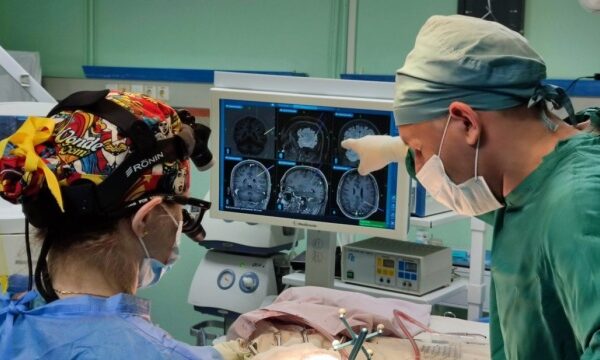 Франківські нейрохірурги вперше успішно прооперували епілепсію