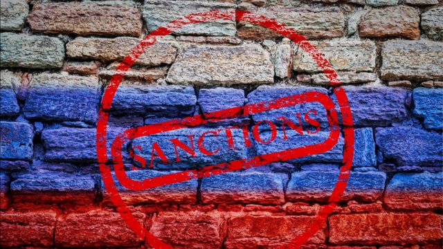 ЄС відрізав 33 російські банки від SWIFT0