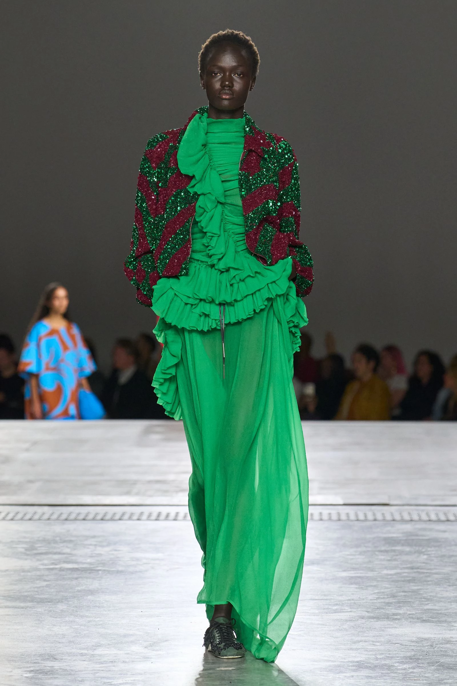 4 бренди, що закохують у яскраві кольори4