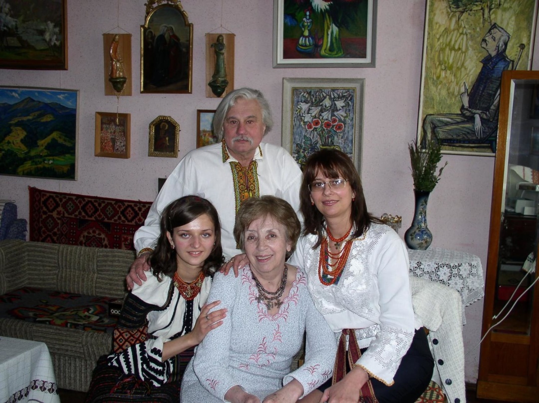 Ігор та Ірина Калинець із донькою Звениславою Ігор та Ірина Калинець із донькою Звениславою7