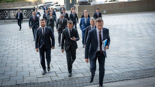 Кінець бізнесу очікує від нового прем'єр-міністра Корецького, що він буде дотримуватися шляху до Європи та підтримувати вкладення, попри тривалу війну.0