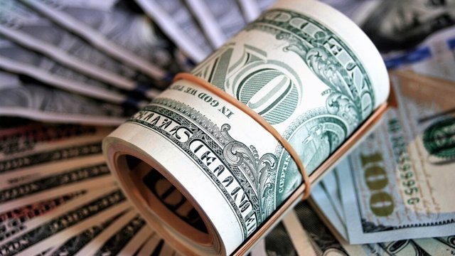 НБУ скоротив валютні інтервенції0