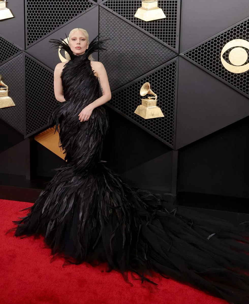 7 несподіваних брендів для елегантної сукні black tie4