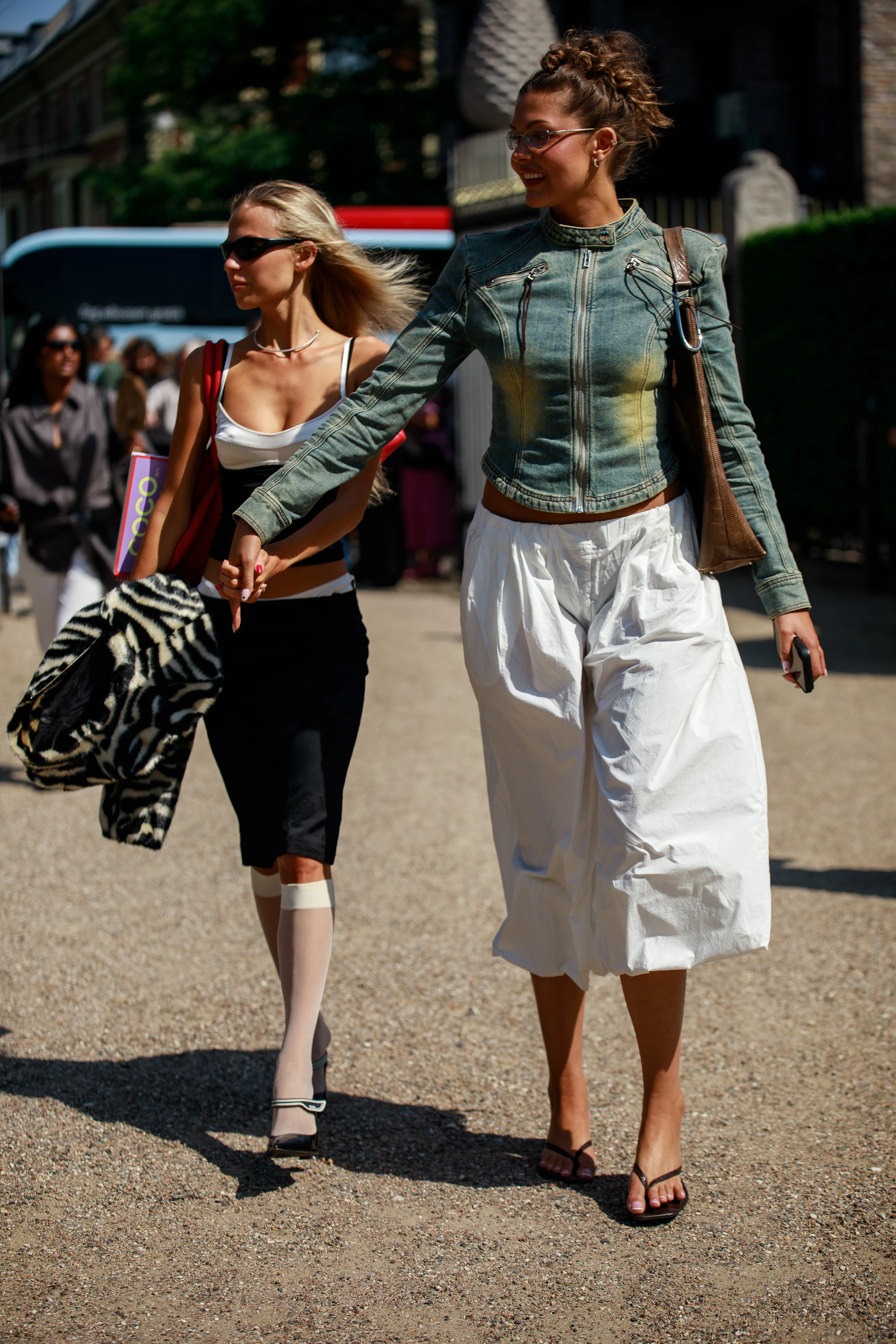 Стиль вулиць: як вбрання гостей Copenhagen Fashion Week підкорює тренди16