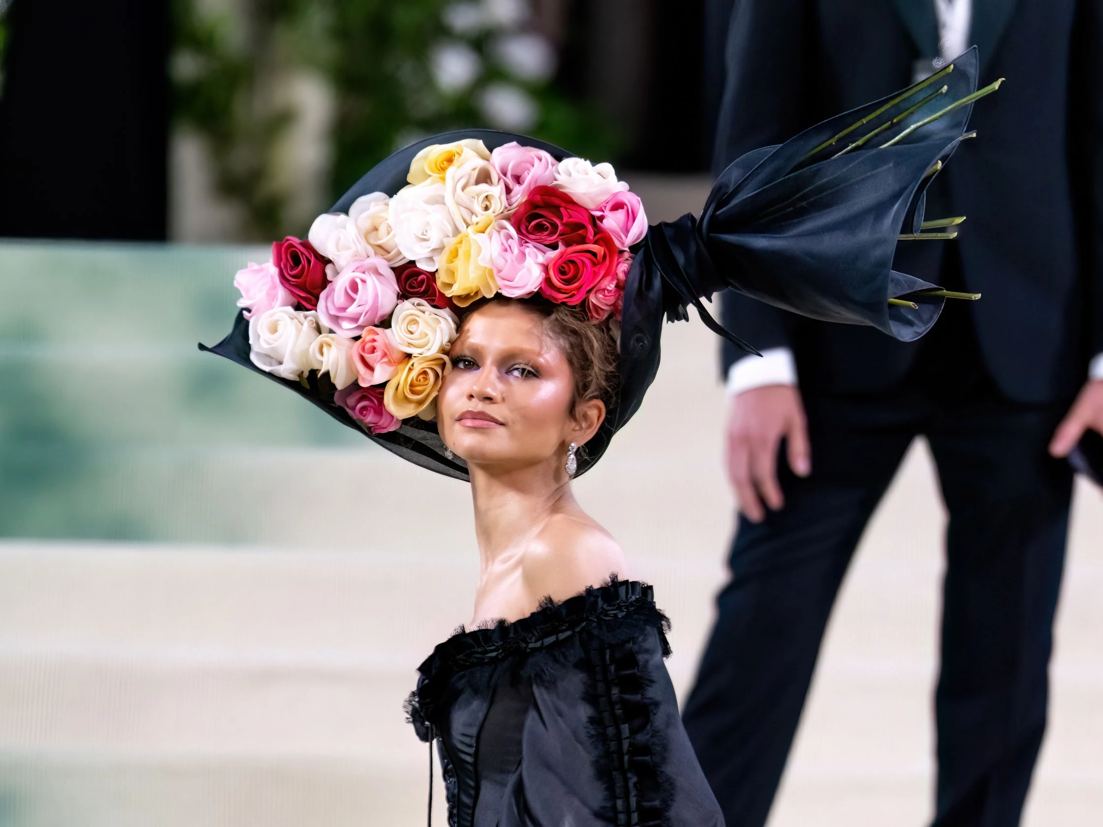 Зендея у вбранні Givenchy by John Galliano на Met Gala 2024 Зендея у вбранні Givenchy by John Galliano на Met Gala 20240