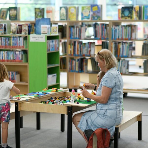 Берлінська бібліотека поповнилася понад 70 новими україномовними книжками